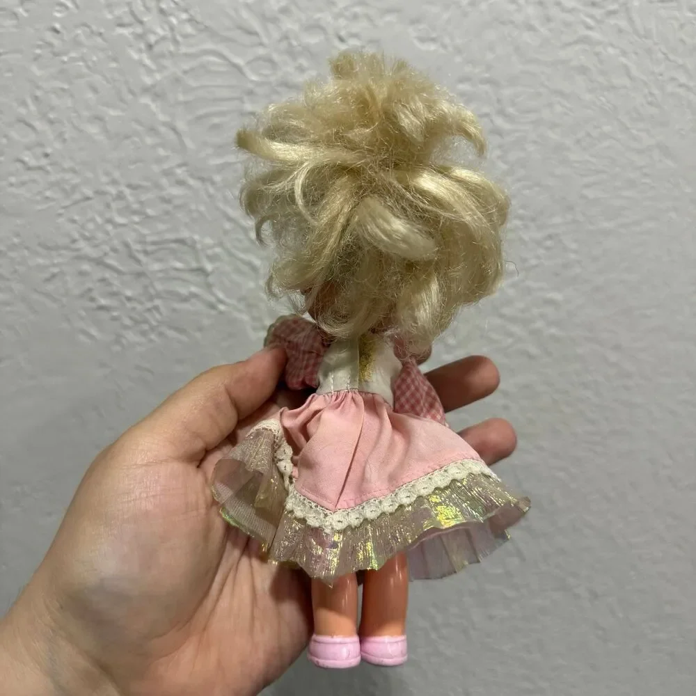 Vintage Mattel 1988 Cherry merry muffin doll in original dress